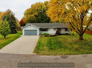 1704 Roberta Ave, Grand Island, NE 68803