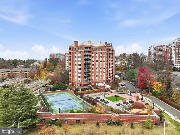2nd image of 5802 Nicholson Ln APT 803
