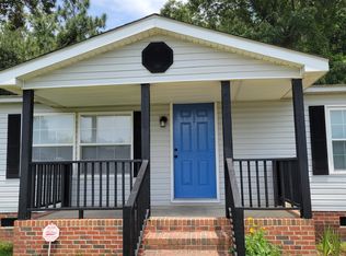 238 Huck Finn Ct, Hope Mills, NC 28348