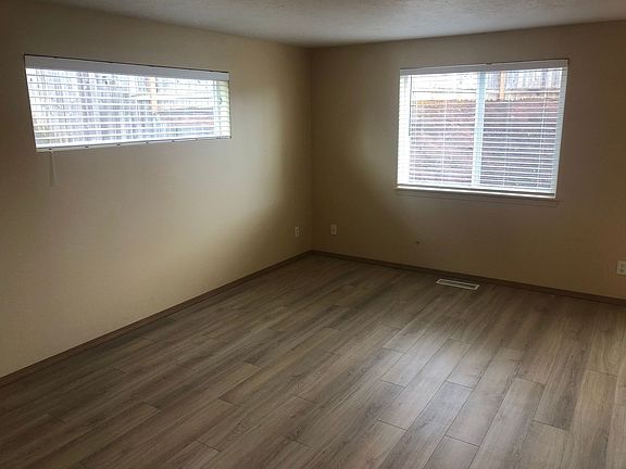 4th image of 5787 Sunstone St SE #0