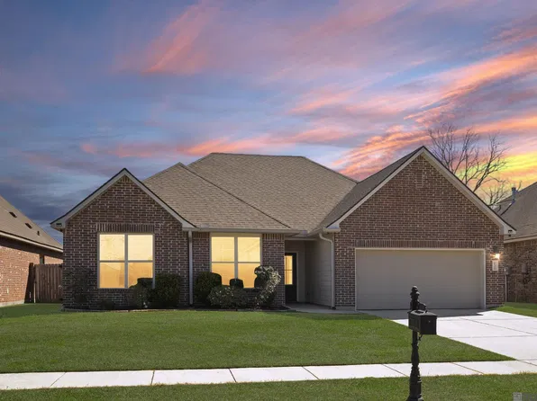 21366 Barnridge Dr, Zachary, LA 70791