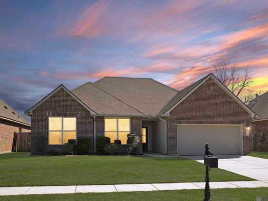 21366 Barnridge Dr, Zachary, LA 70791