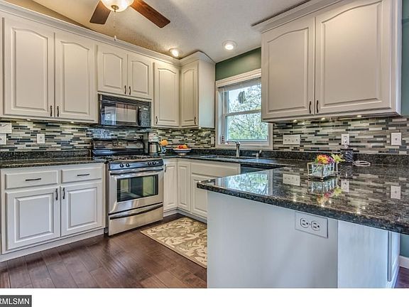 4th image of 1825 Country View Blvd