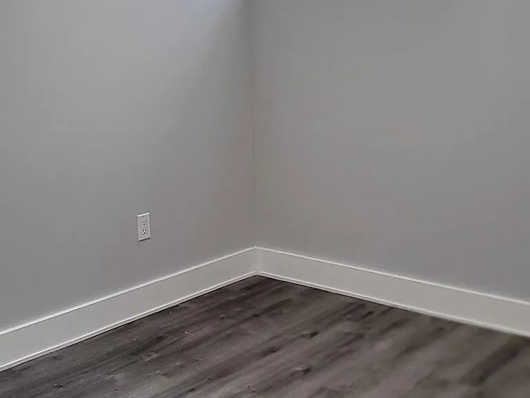 622 N Main St #4 — Photo 5