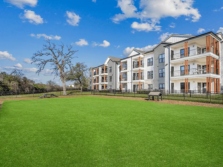 East Vue Ranch Apartments — Photo 21