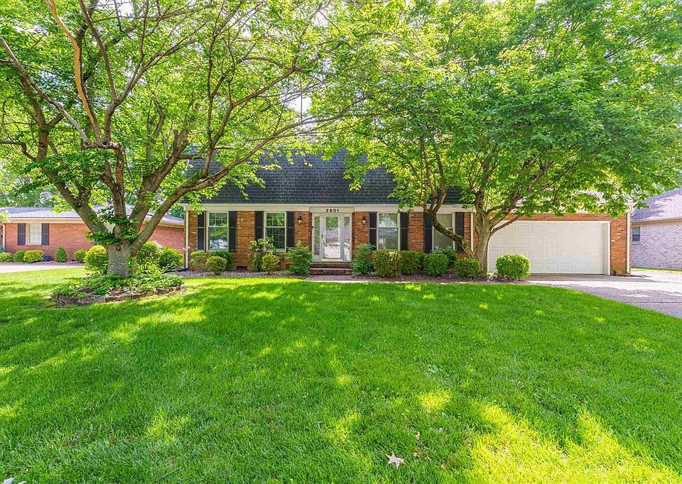 1st image of 3601 Royal Dr