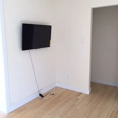 Rented by Reliance Realty Partners LLC  | media 14