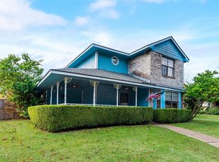 515 Wisterglen Dr, Desoto, TX 75115