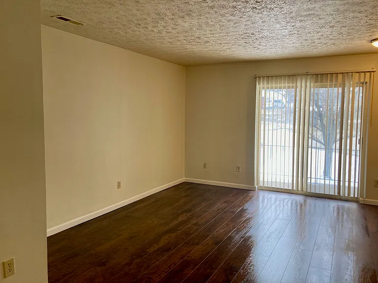 6255 Beechmont Ave #11 — Photo 5