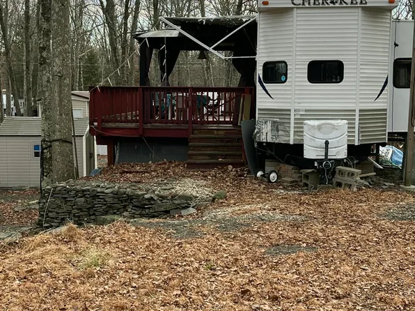 (undisclosed Address), Milford, PA 18337