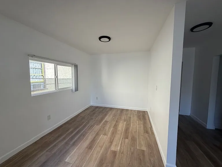 4705 Willowbrook Ave — Photo 51
