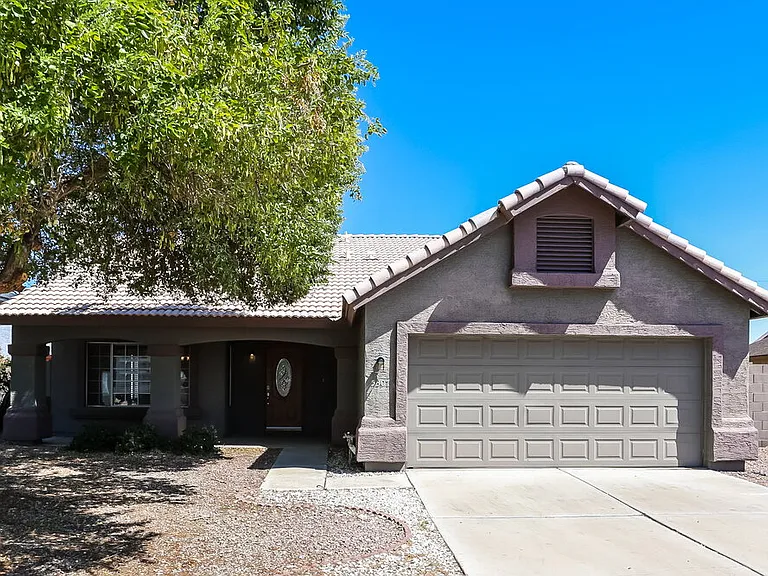 5307 N 79th Dr — Photo 1