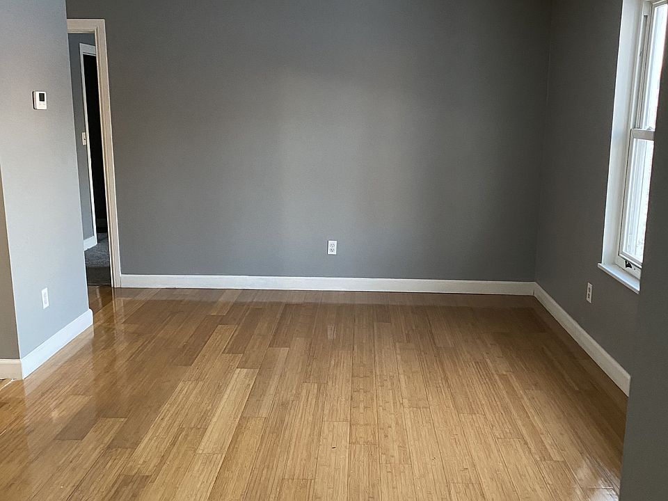 1st image of 114 N McReynolds Ct #8A
