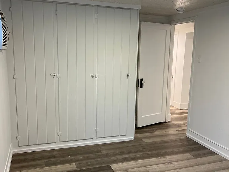 249 E Poplar St — Photo 6