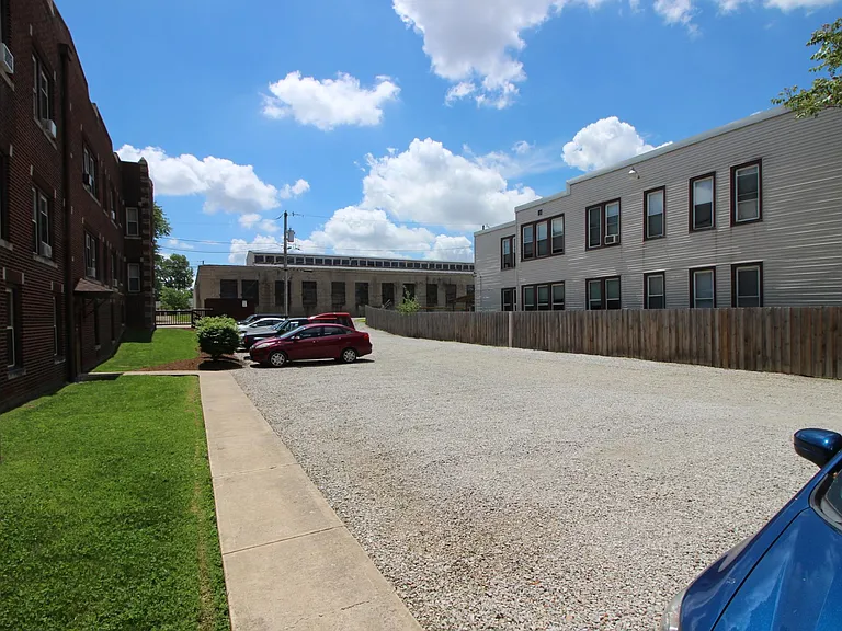 1141 E Market St #11 — Photo 14