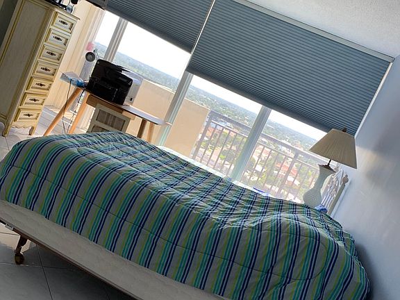 3rd image of 4280 Galt Ocean Dr APT 12B