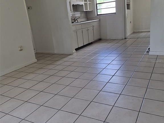 2nd image of 1230 ROWELL STREET