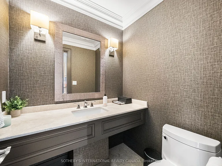 200 Donlea Dr — Photo 17