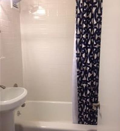 4th image of 312-320 W 23rd St #2N