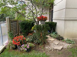 39 Galleria Pkwy #102, Markham, ON L3T 0A6