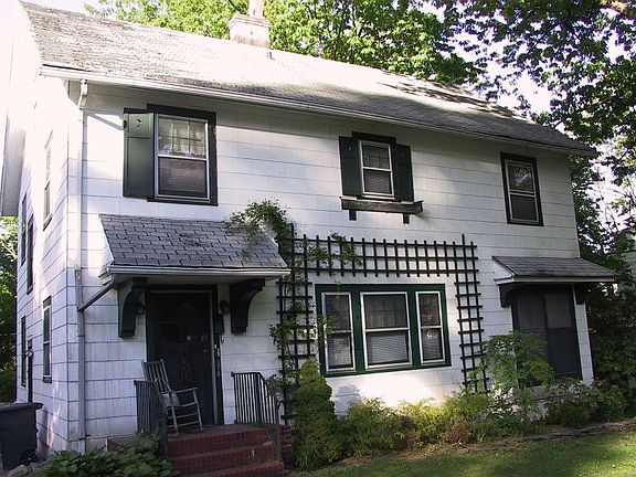 2nd image of 373 Claremont Ave #1