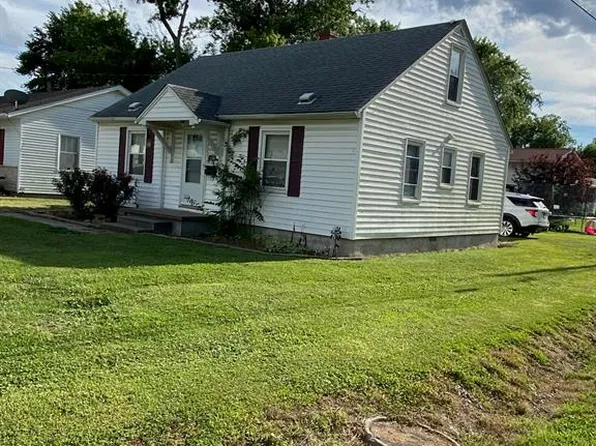 108 Ferguson St, Jerseyville, IL 62052