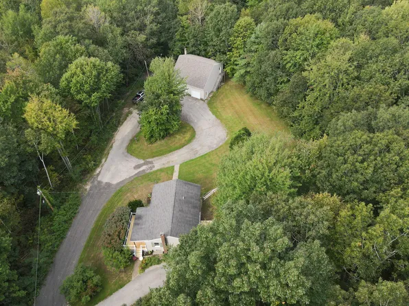 9 Eastwoods Road, Kennebunk, ME 04043
