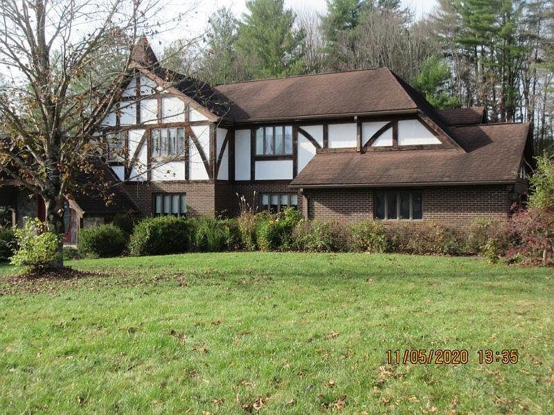 1st image of 105 Briarwood Ln