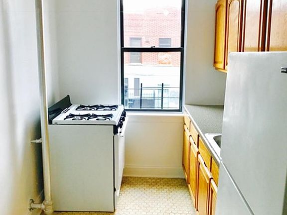5th image of 4805 46th St APT 2D