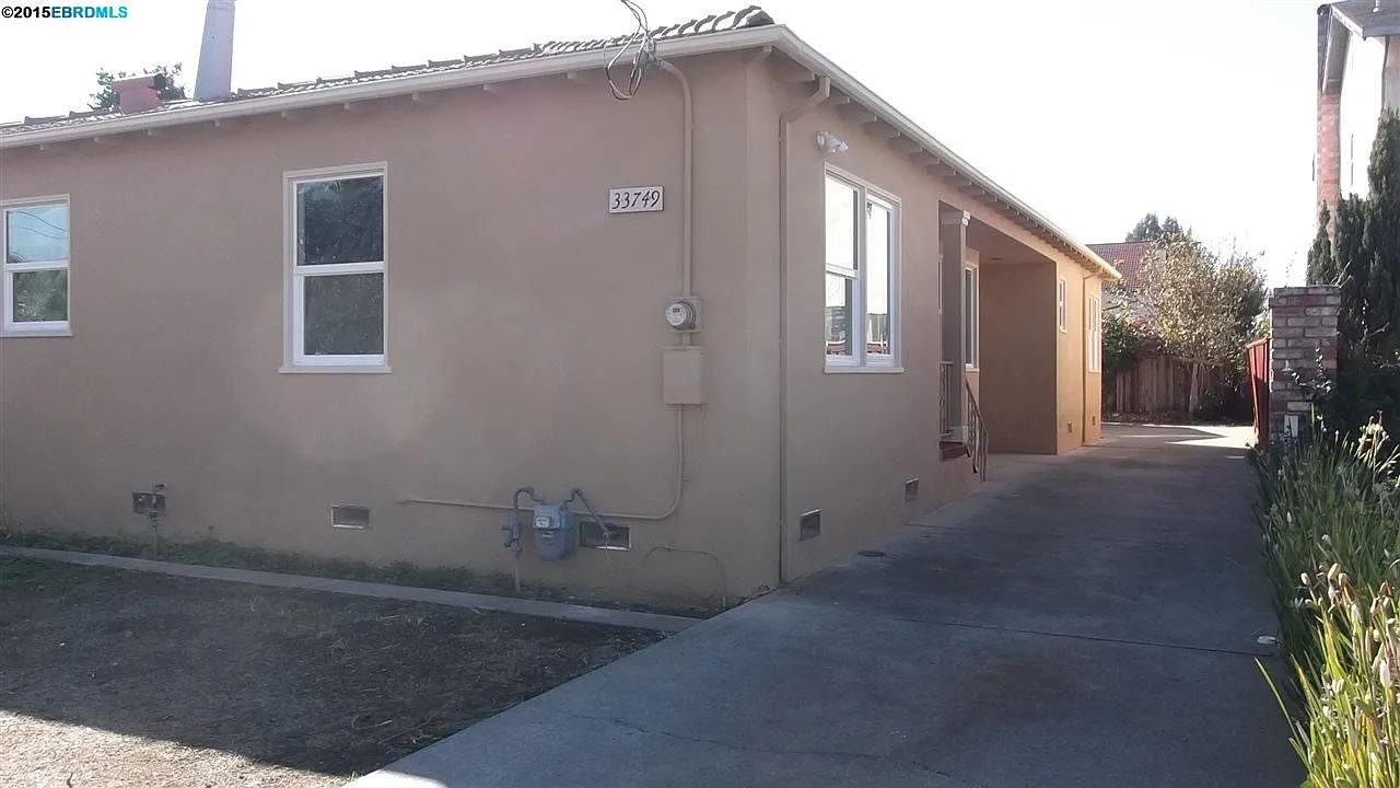 33749 5th St photo 1