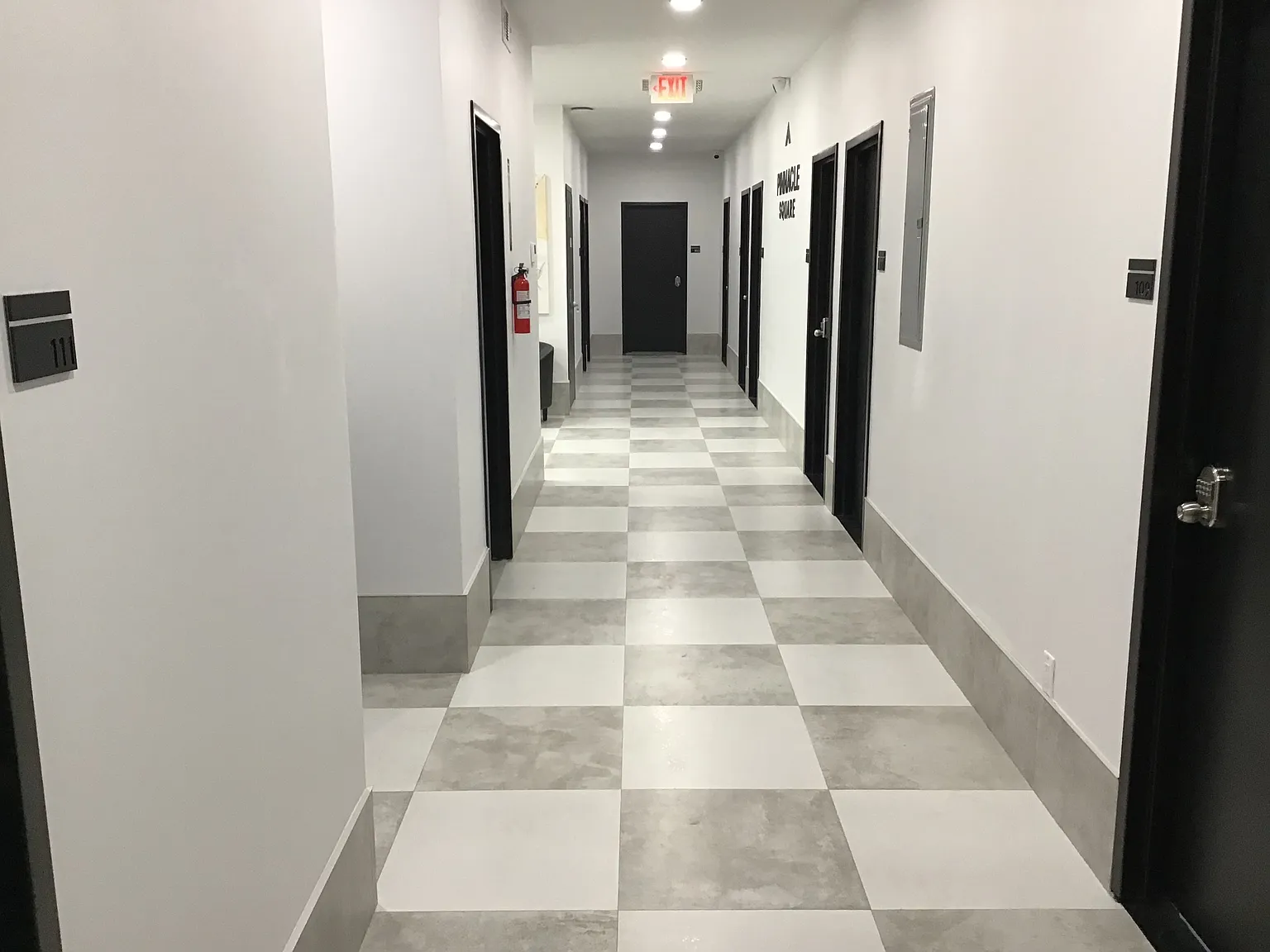 1 bed, 18000 sqft, $500 — Photo 2