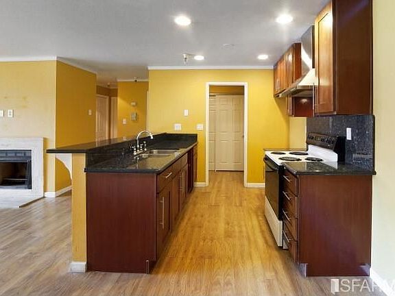 5th image of 455 El Camino Real APT 301