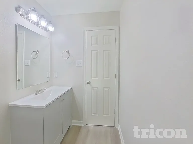 1829 Oakdale Green Dr — Photo 19