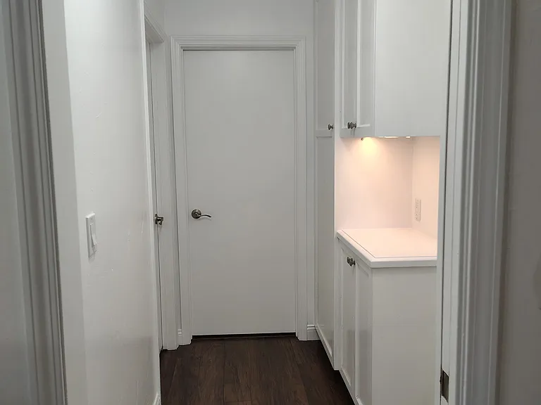 4800 Williamsburg Ln — Photo 7