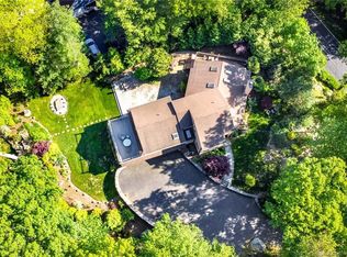 28 Briar Woods Trl, Stamford, CT 06903