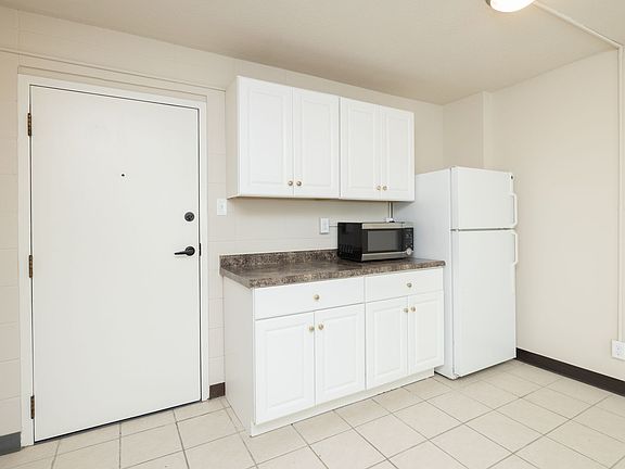 5th image of 620 2nd St SW #308