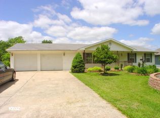 1112 Hampton Rd, Reeds Spring, MO 65737