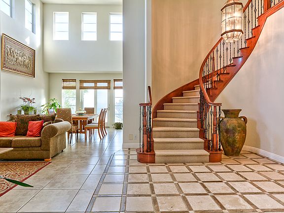 4th image of 29268 Meadow Glen Way W
