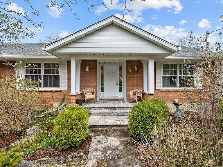 36 Maple Hill Dr — Photo 2