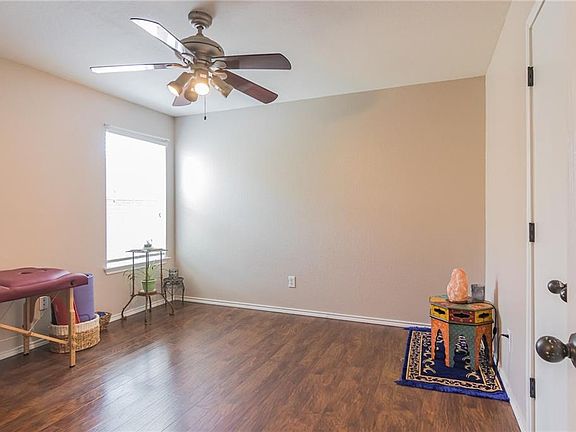 4th image of 219 Rock Hound Ln