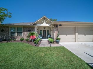 324 Forest Hills Dr, League City, TX 77573