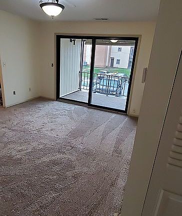 Living/dining to Patio