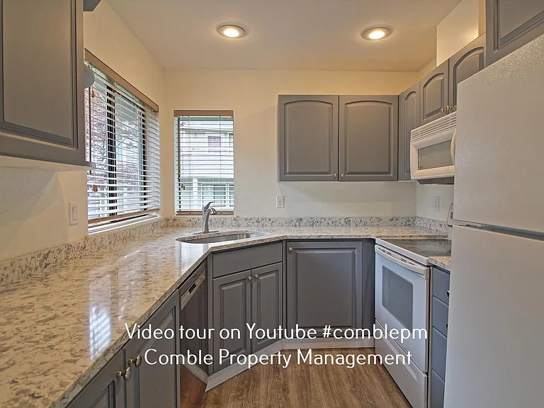 9009 Avondale Rd NE #O230 — Photo 2