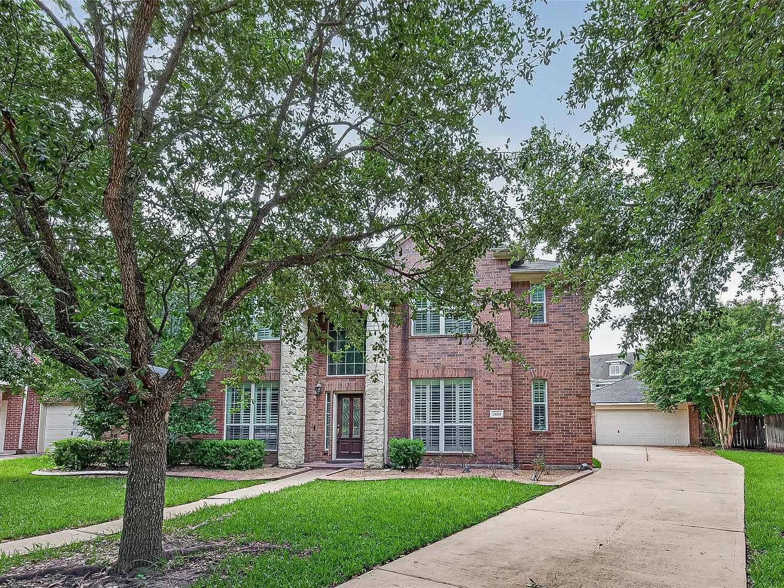 4 bed, 3.5 bath, 3404 sqft, $3,190 — Photo 3