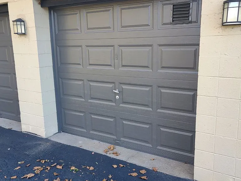 St. Clair Woods Apartments — Photo 43