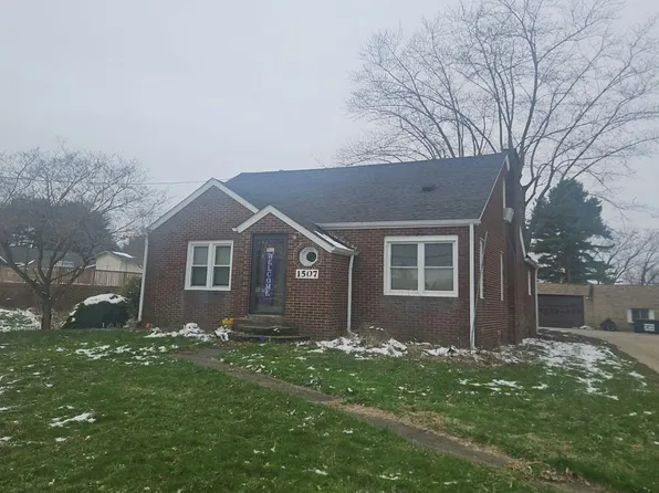 1507 S Chapel St, Louisville, OH 44641