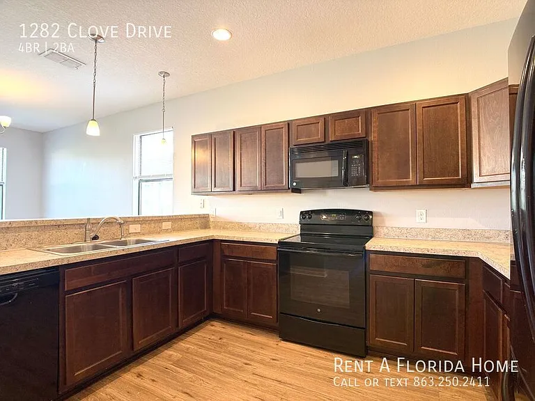 1282 Clove Dr — Photo 12