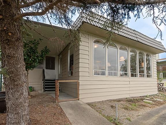 2nd image of 444 Whispering Pines Dr Spc 175