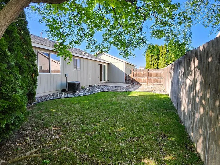 9704 Welsh Dr — Photo 13