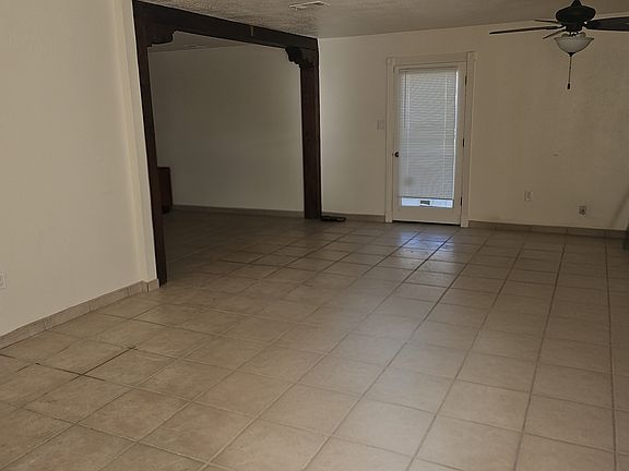 3rd image of 1800 Foothill Dr SW